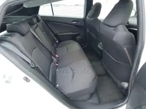 Toyota Prius S SAFETY SENSOR 2021