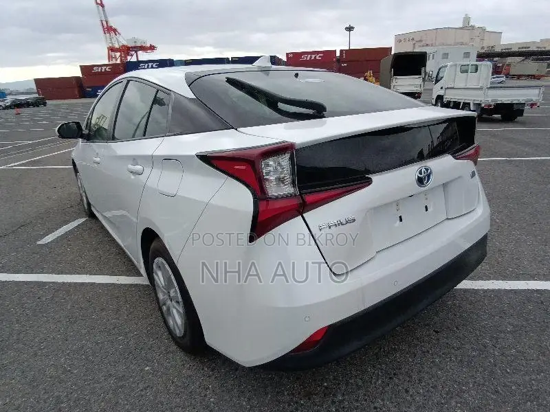 Toyota Prius S SAFETY SENSOR 2021