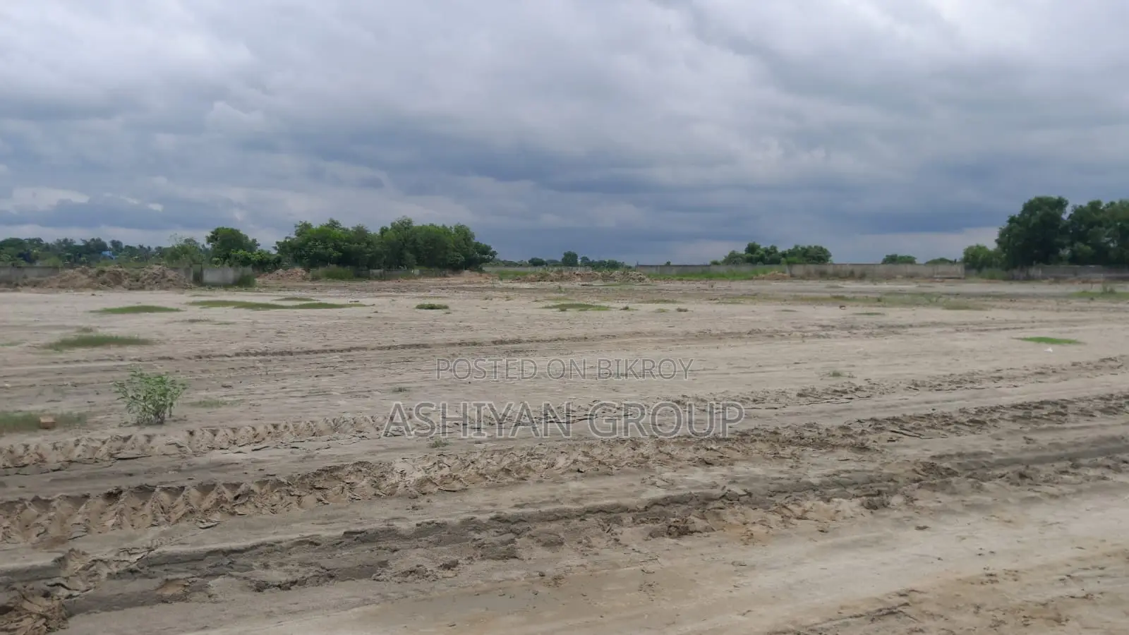 Plots for Sale in Ashiyan City Opposite the Airport on Installments