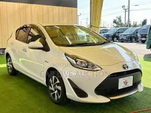 Toyota Aqua Hybrid S 2021