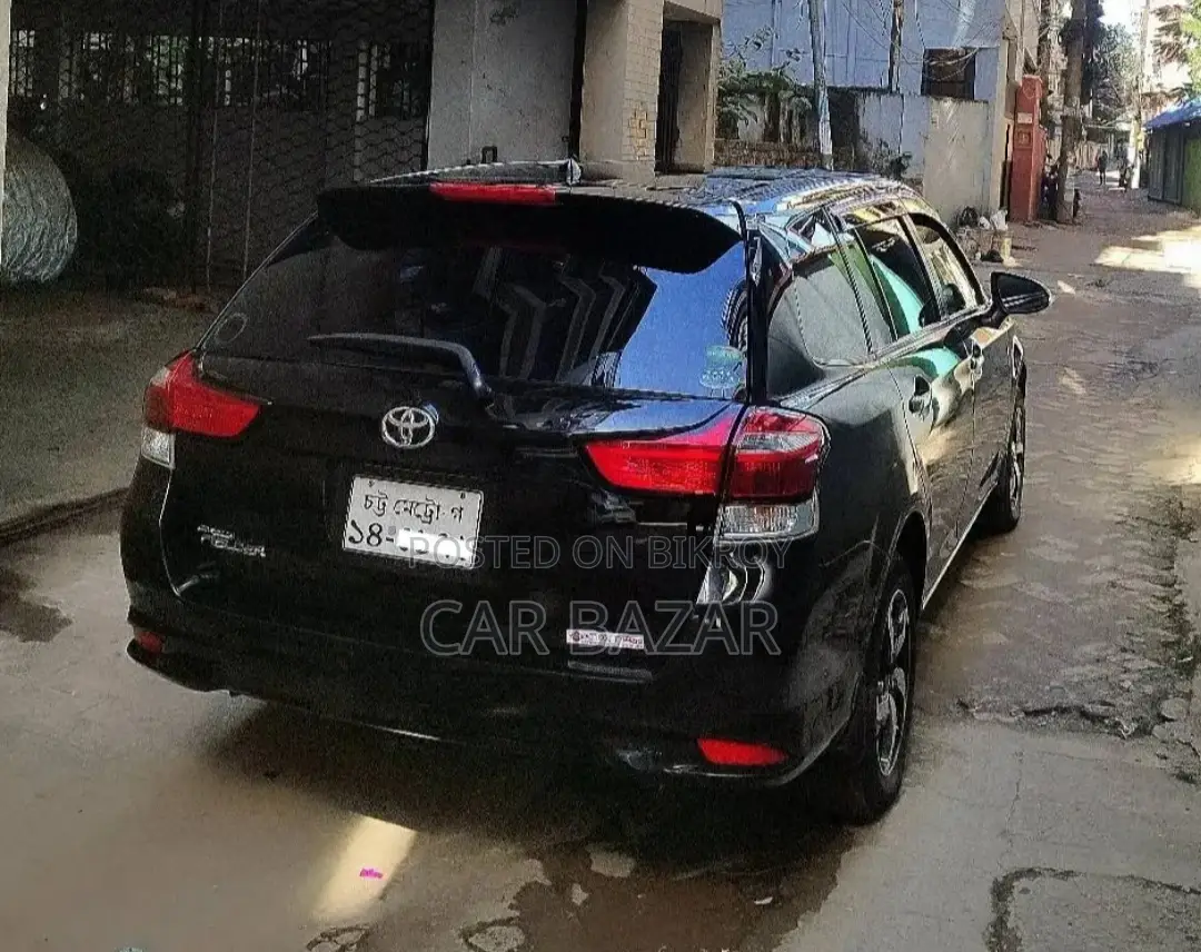 Toyota Fielder G OCTANE RUNS 2015