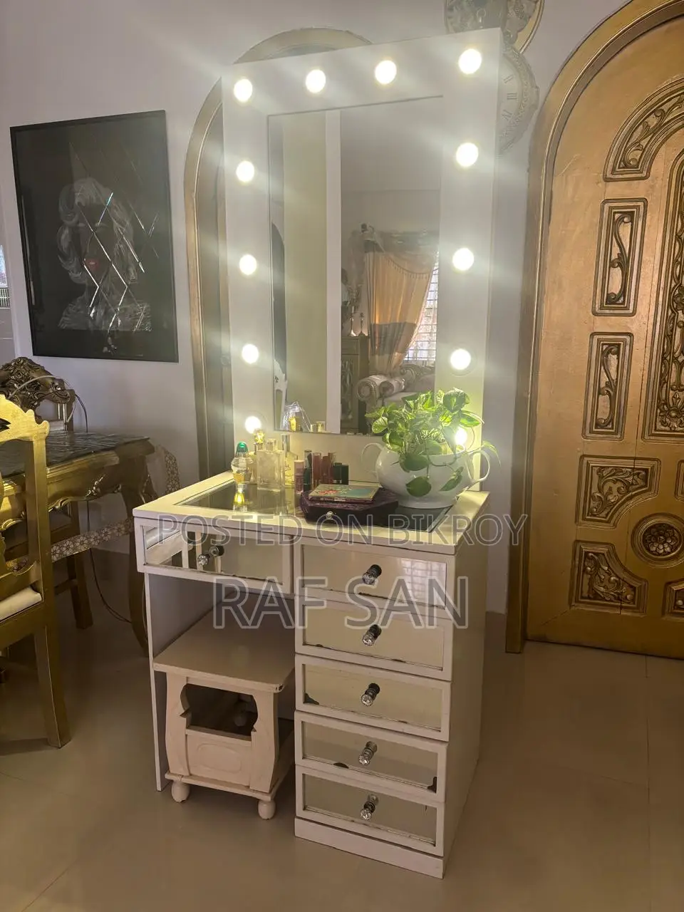 Dressing table sell