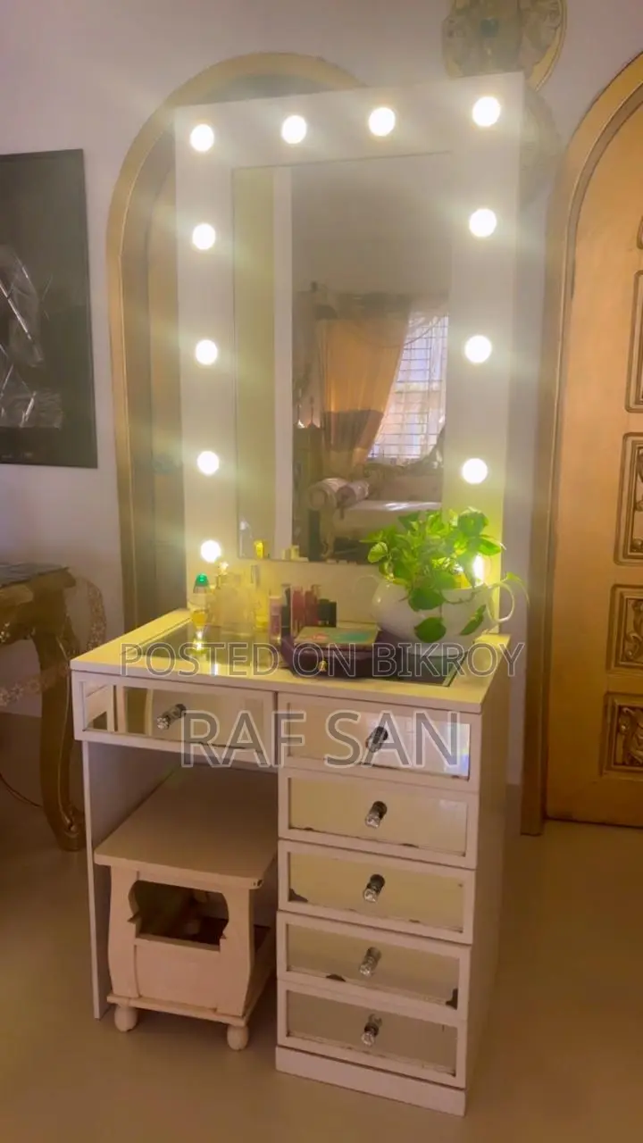 Dressing table sell