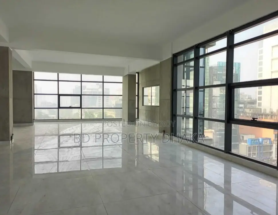 4000sqft Nice Open New Commercial Space Rent in Gulshan Avenue
