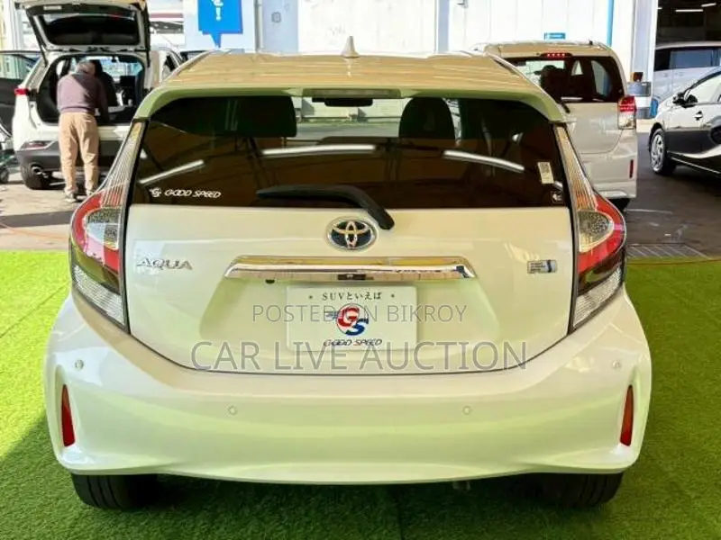 Toyota Aqua Hybrid package S 2021