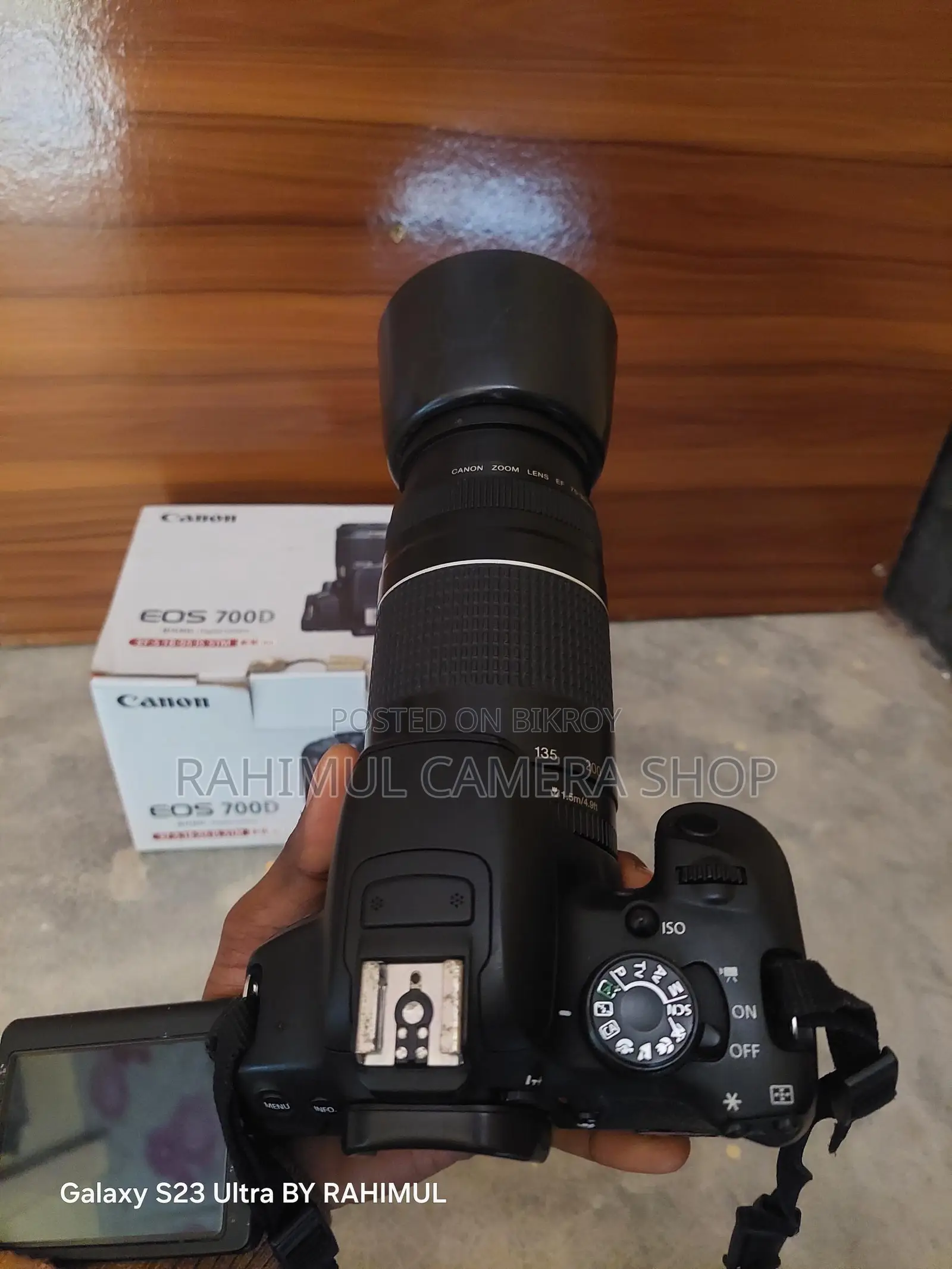 canon 700D with 75-300 Zoom lens full fresh box condition 0011