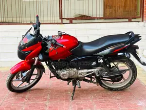 Bajaj Pulsar 150 . 2013