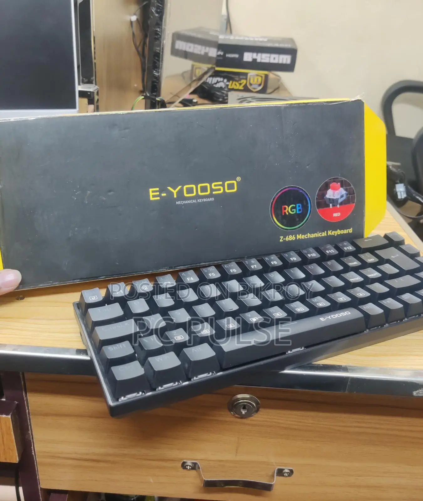 Z686 Mechanical Keyboard Refurbished