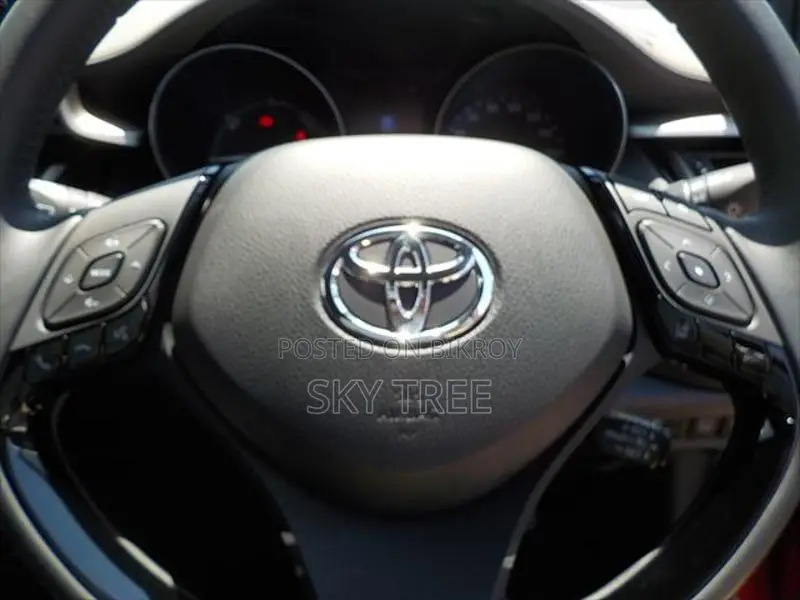 Toyota C-HR g p a c k e 2020