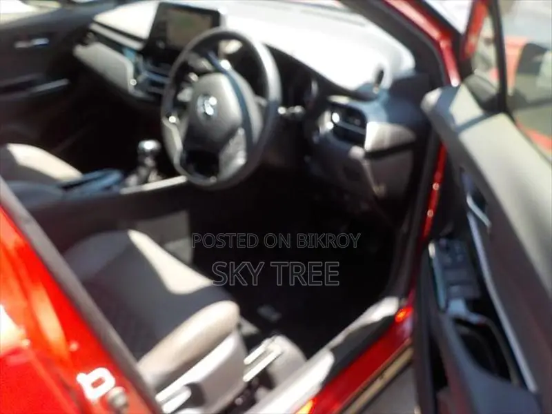 Toyota C-HR g p a c k e 2020
