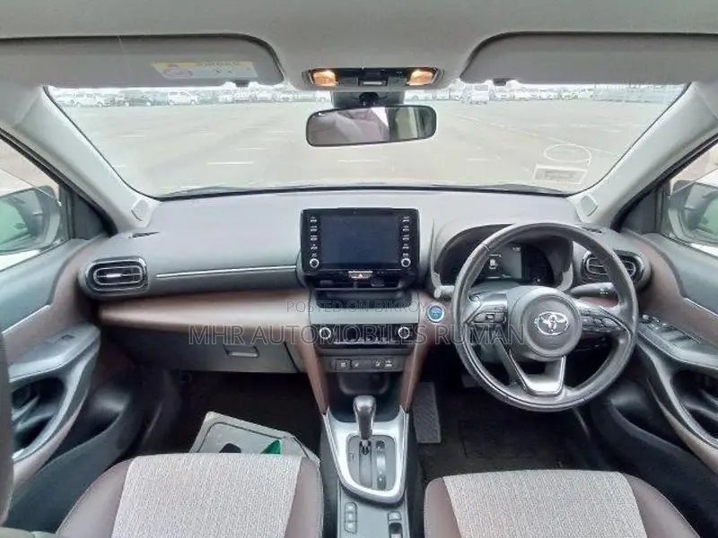 Toyota Yaris Cross Z Leather Pkg, DRL 2021