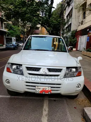 Mitsubishi Pajero Pure SUV 2006