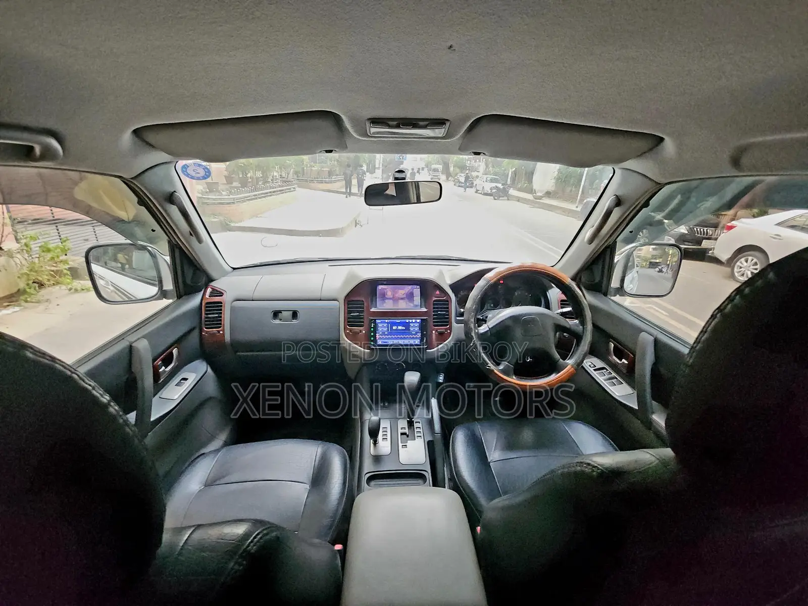 Mitsubishi Pajero Pure SUV 2006