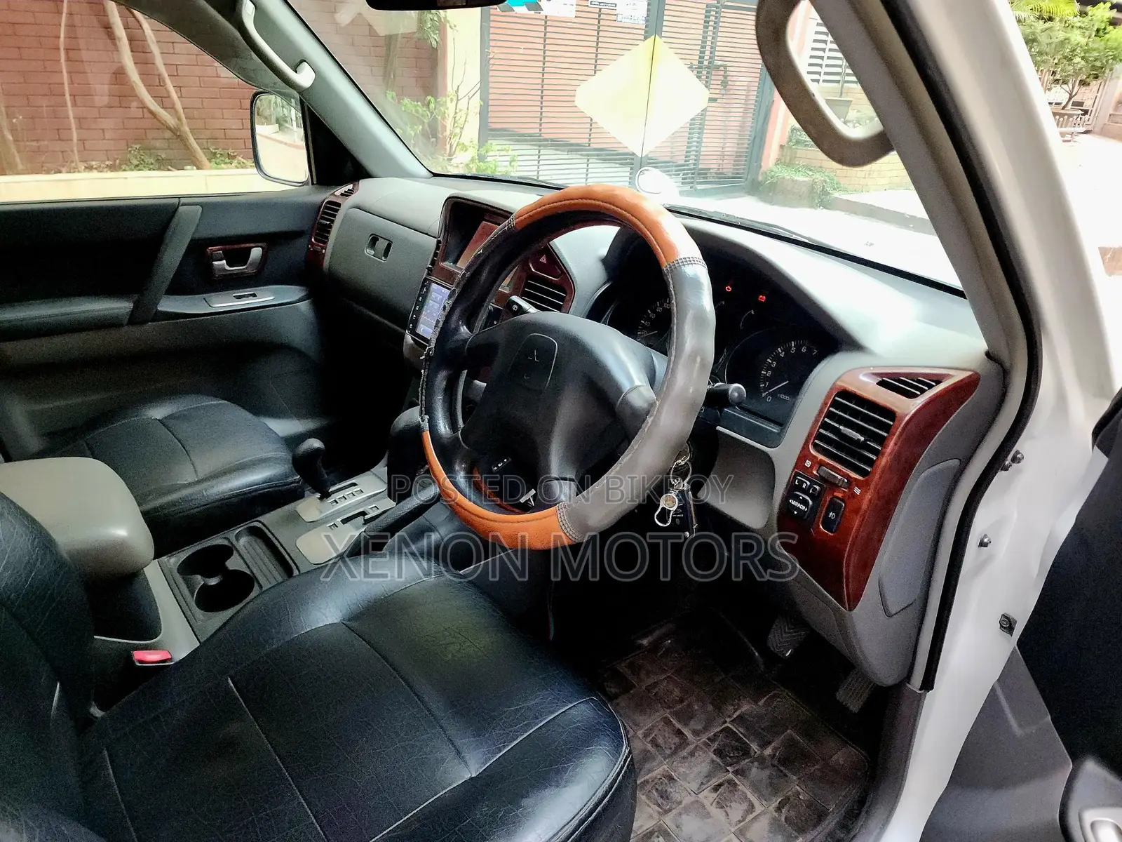 Mitsubishi Pajero Pure SUV 2006