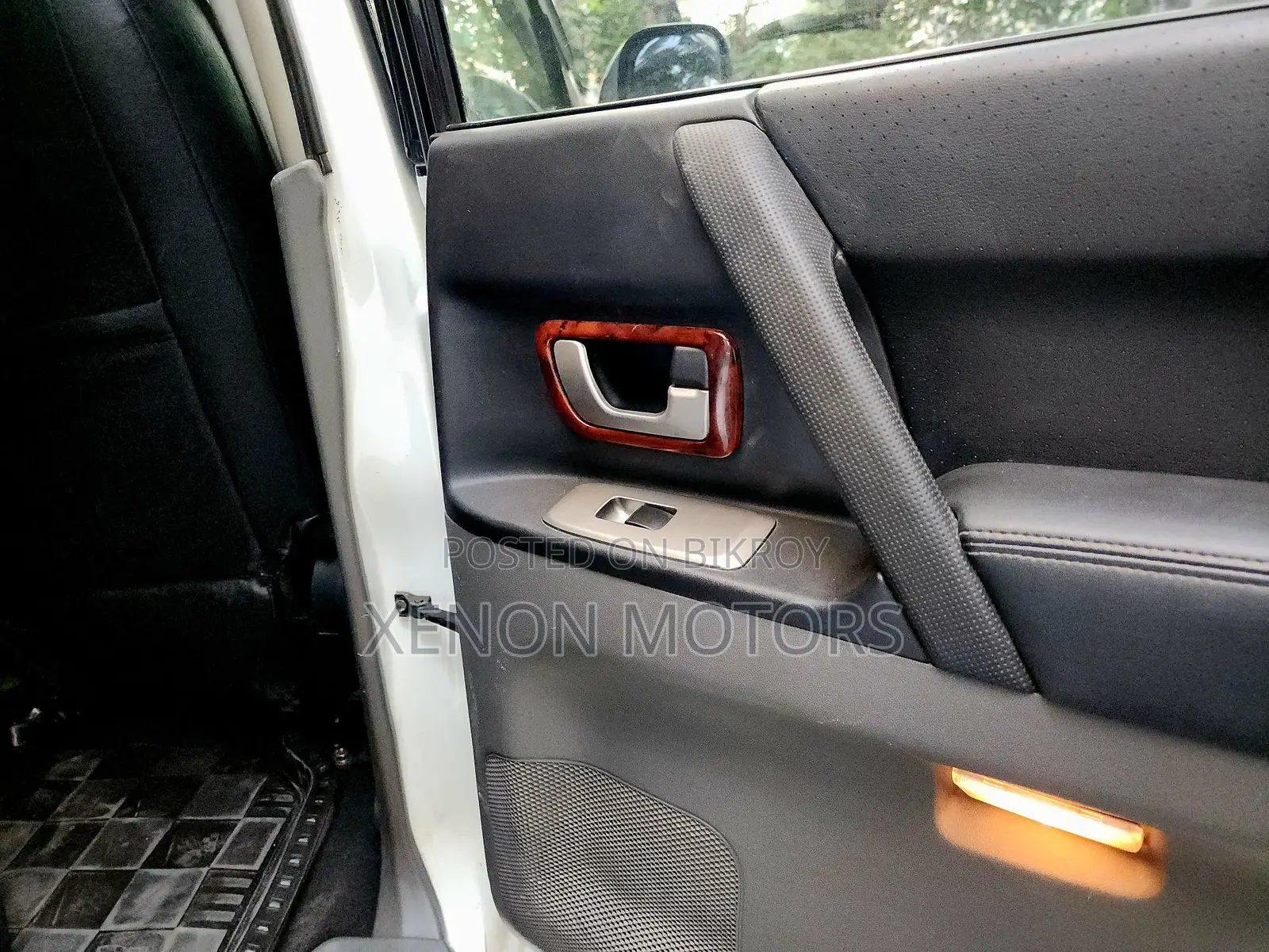 Mitsubishi Pajero Pure SUV 2006