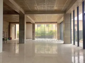 গুলশান এভিনিউতে ৮৫০০ বর্গফুটের নতুন বাণিজ্যিক অফিস স্পেস ভাড়ার জন্য