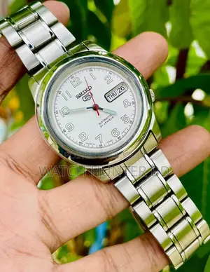 Gorgeous SEIKO 5 SNKK33 Numerical Sunburst White Automatic Watch