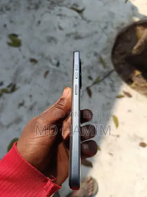 Tecno Spark 20C 8+8-128 (Used)