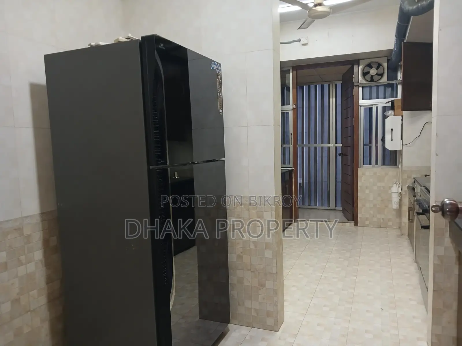 বারিধারা ডিপ্লোম্যাটিক জোনে বিলাসবহুল ৪ বেড ফার্নিশড অ্যাপার্টমেন্ট ভাড়া