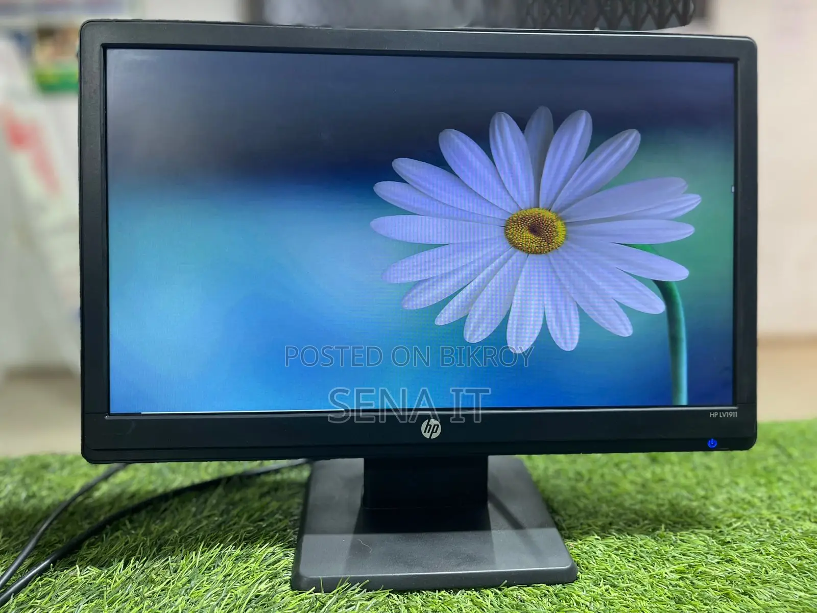 HP LV1911 18.5-inch LED Backlit LCD Monitor