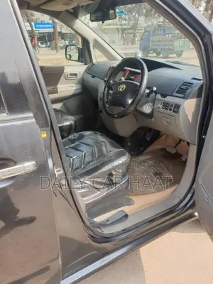 Toyota Noah X Sunroof 2003