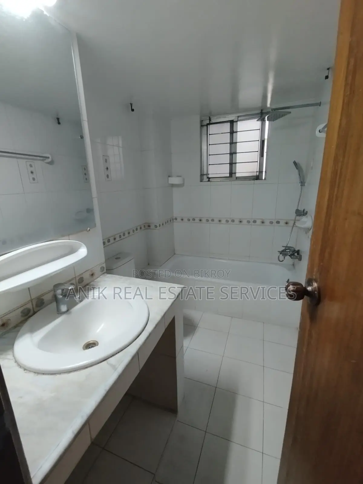 Good Quality 3 Bedroom Semi Farnised Flat Rent At Baridhara