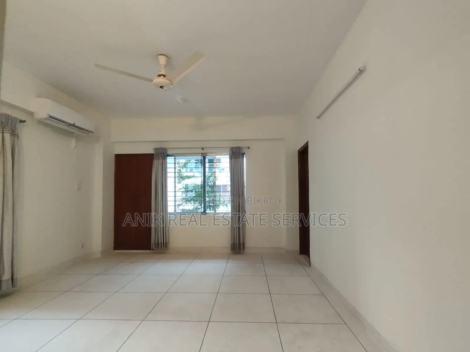 Good Quality 3 Bedroom Semi Farnised Flat Rent At Baridhara