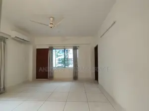 বারিধারায় ৩ বেডরুমের ভালো মানের সেমি-ফার্নিশড ফ্ল্যাট ভাড়া হবে