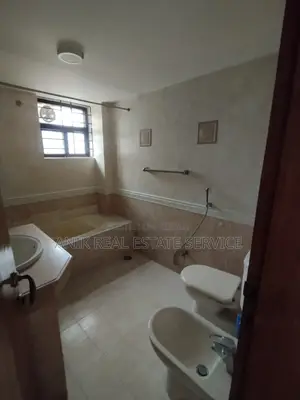 বারিধারায় ৩ বেডরুমের ভালো মানের সেমি-ফার্নিশড ফ্ল্যাট ভাড়া হবে