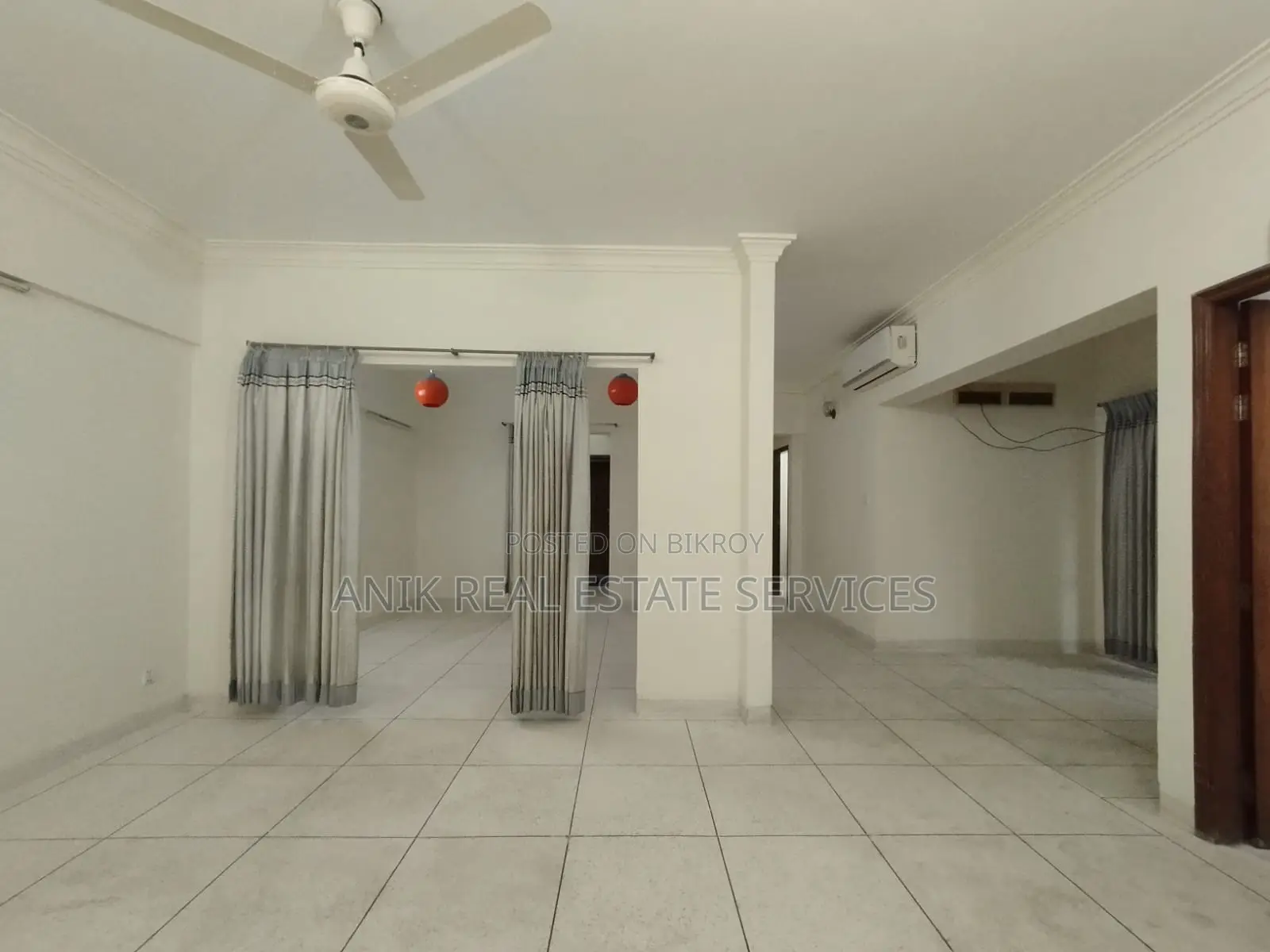 Good Quality 3 Bedroom Semi Farnised Flat Rent At Baridhara