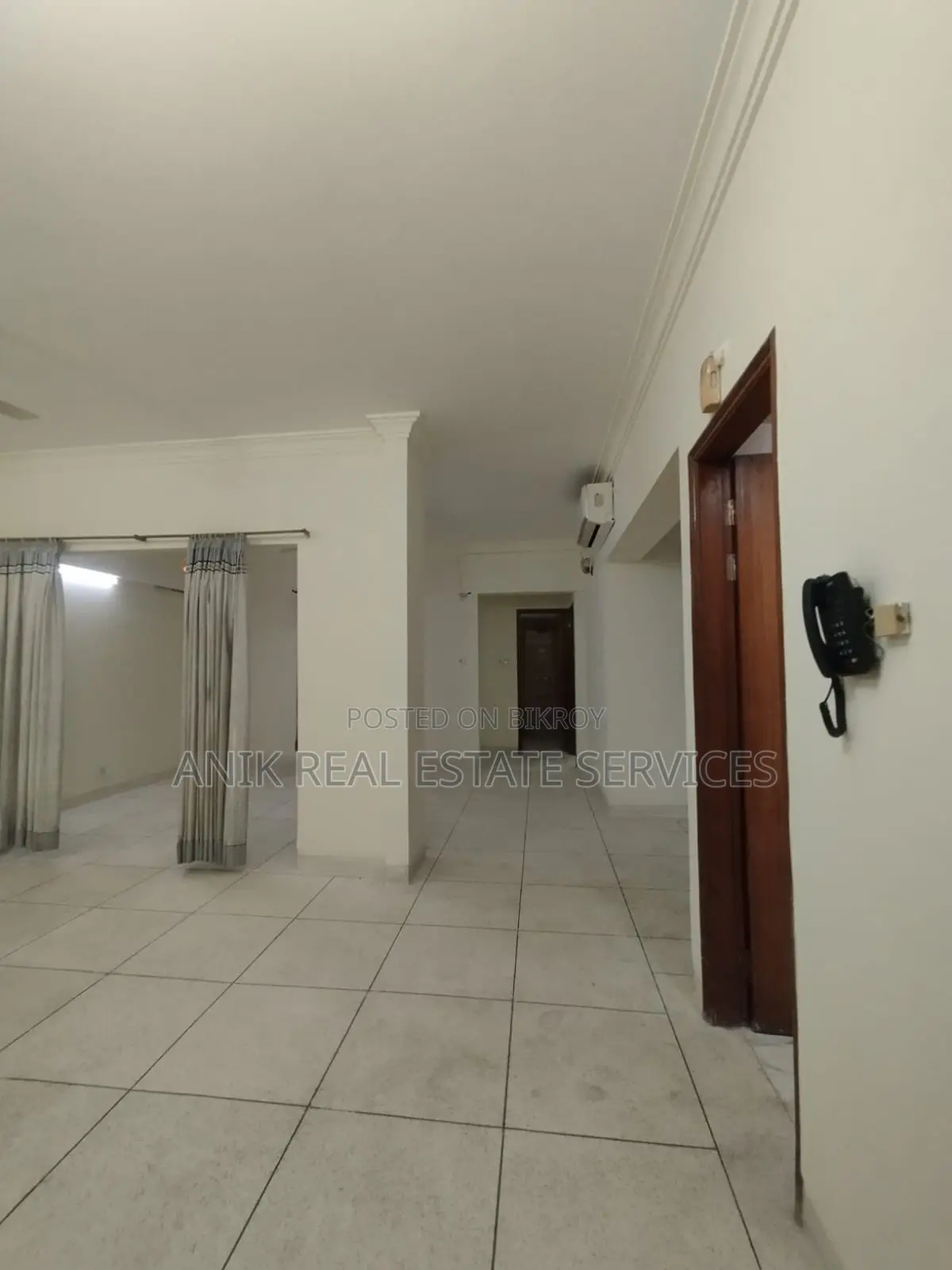 Good Quality 3 Bedroom Semi Farnised Flat Rent At Baridhara