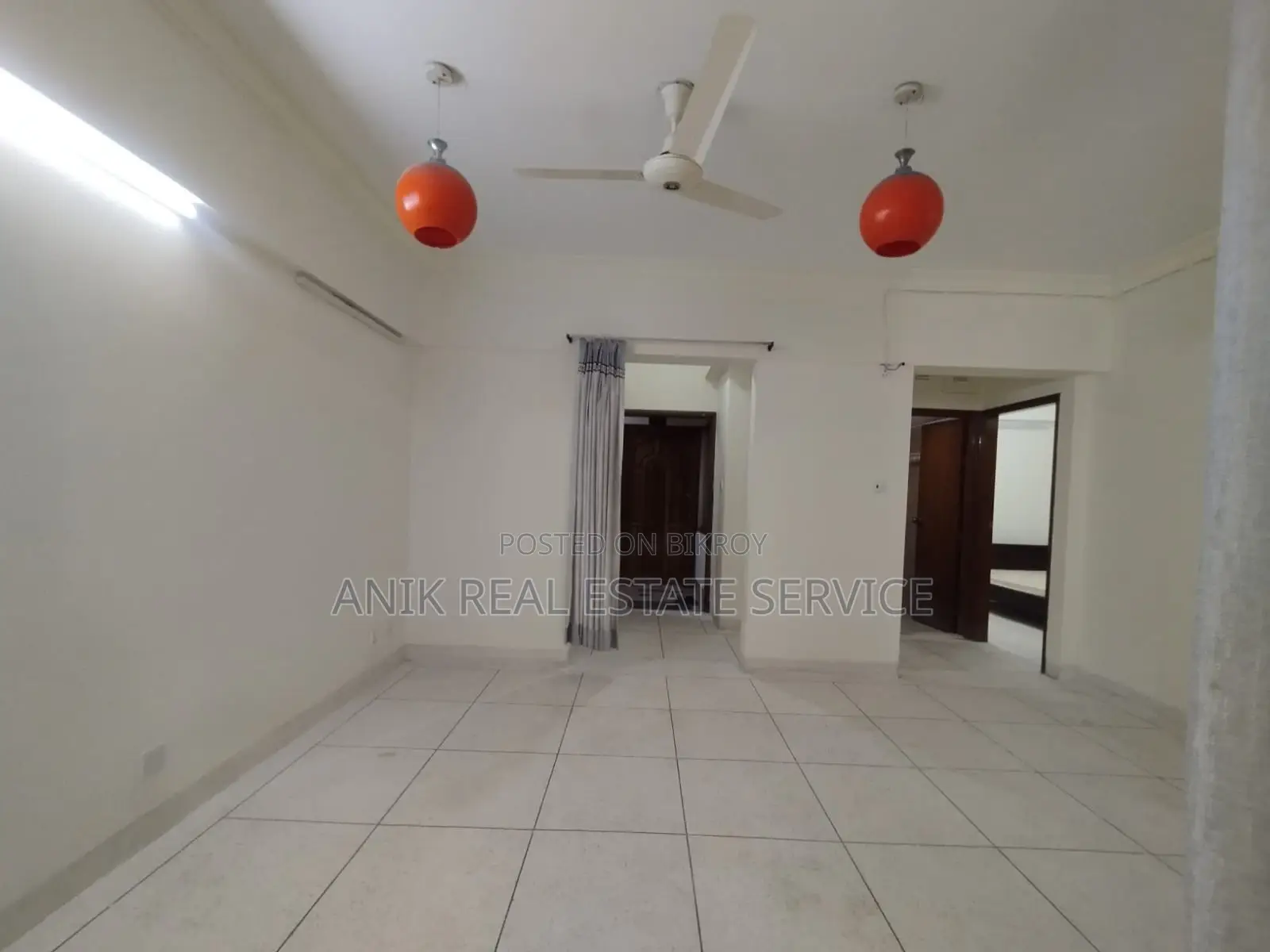বারিধারায় ৩ বেডরুমের ভালো মানের সেমি-ফার্নিশড ফ্ল্যাট ভাড়া হবে