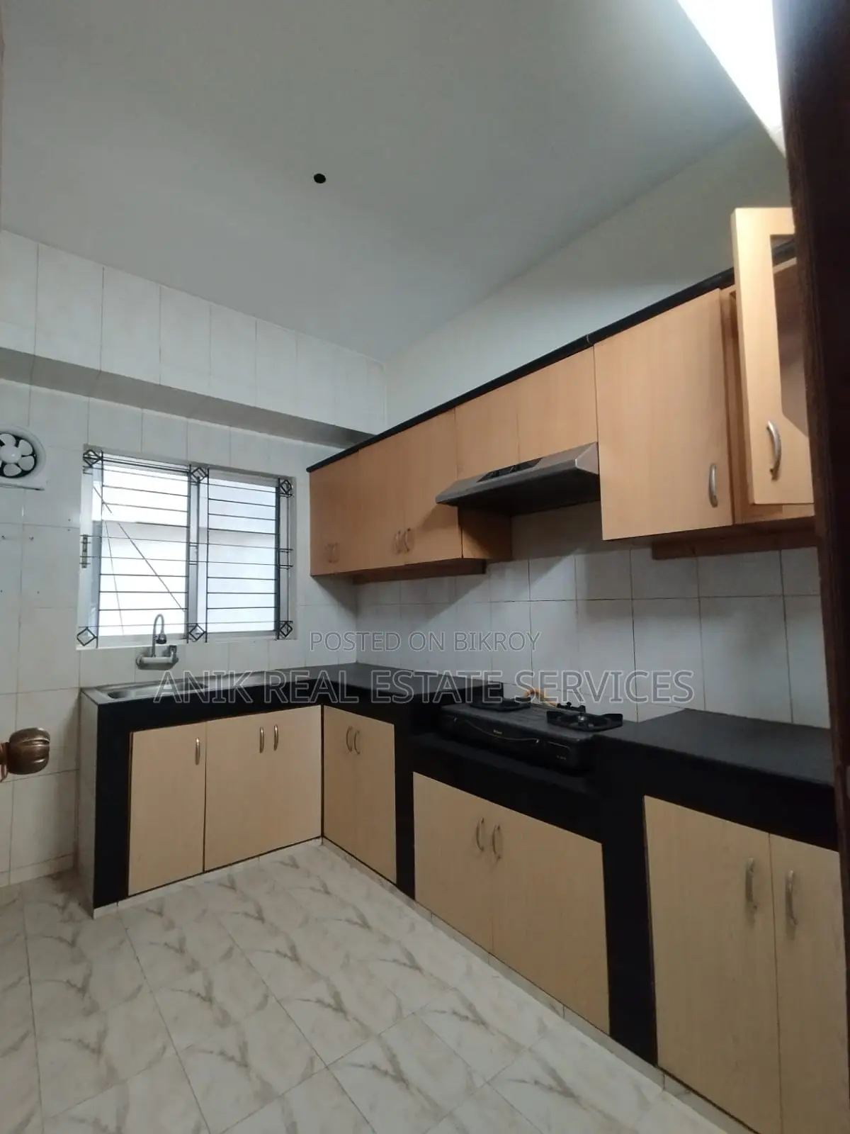 Good Quality 3 Bedroom Semi Farnised Flat Rent At Baridhara
