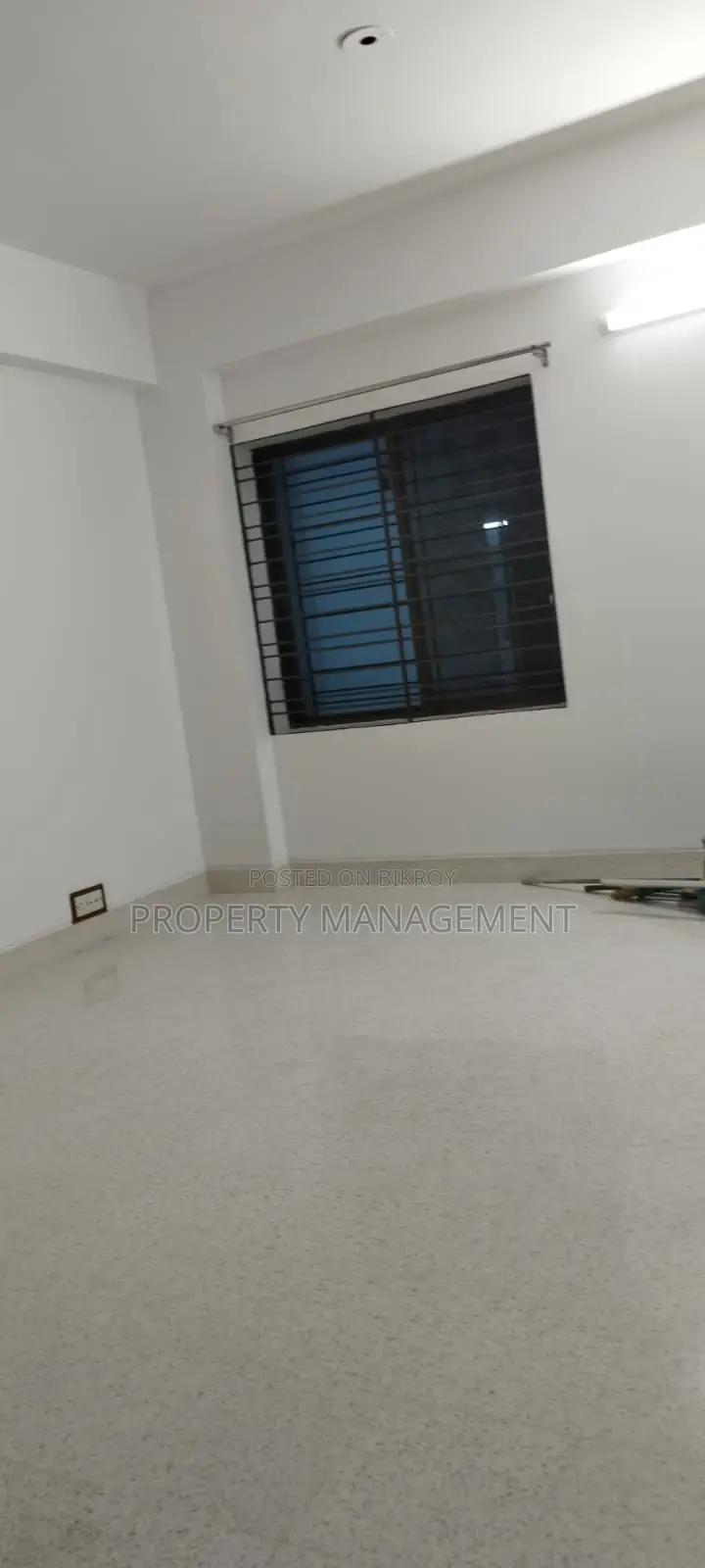 বনানীতে ২২০০ বর্গফুটের নতুন অ্যাপার্টমেন্ট ভাড়া, ৩ বেড ৩ বাথ, চমৎকার ভিউ