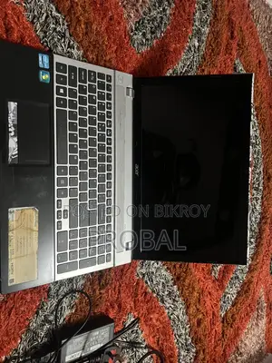 Acer Aspire V3-571 Core I3