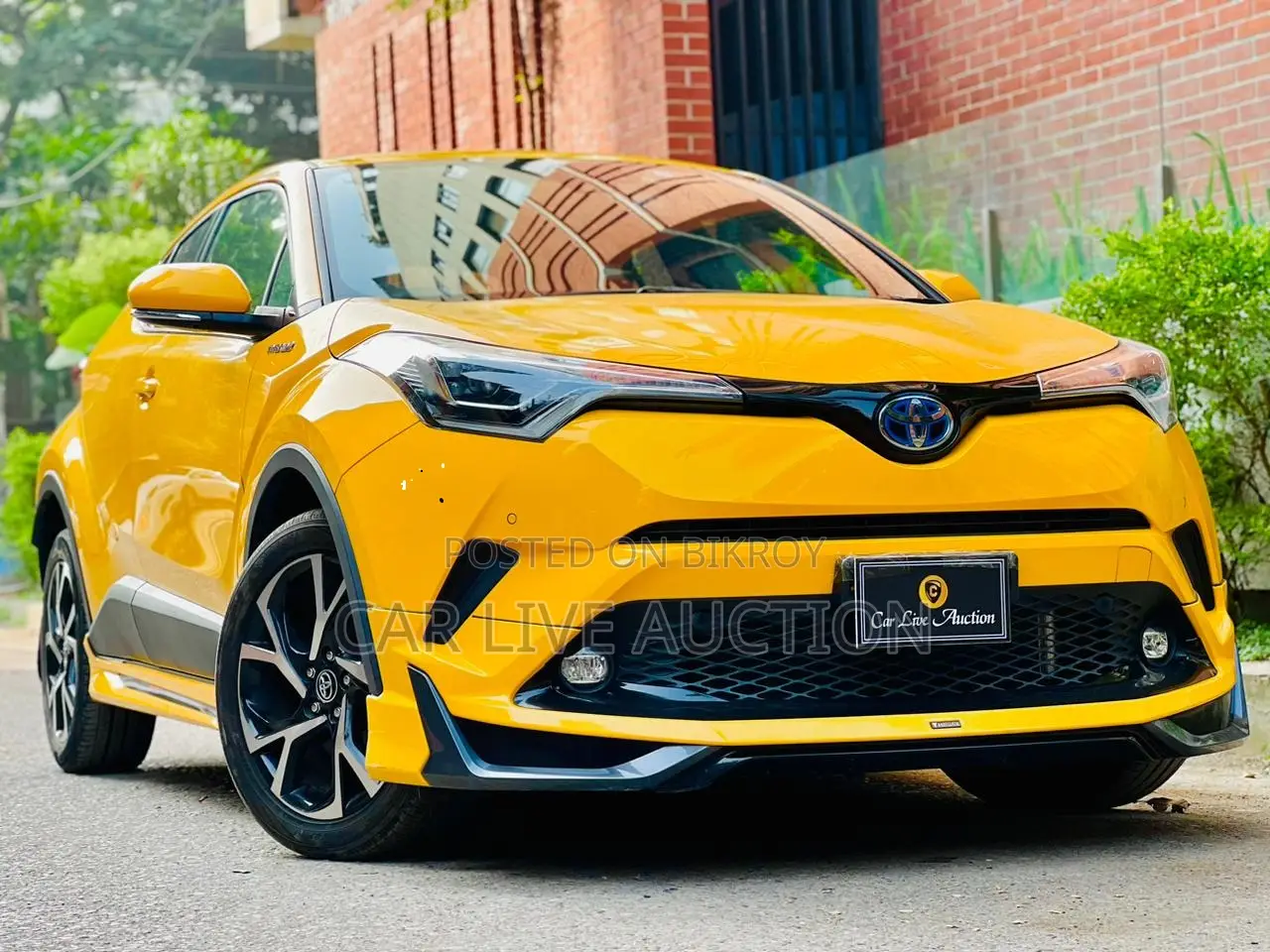 Toyota C-HR Hybrid S Package 2021