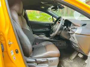 Toyota C-HR Hybrid S Package 2021