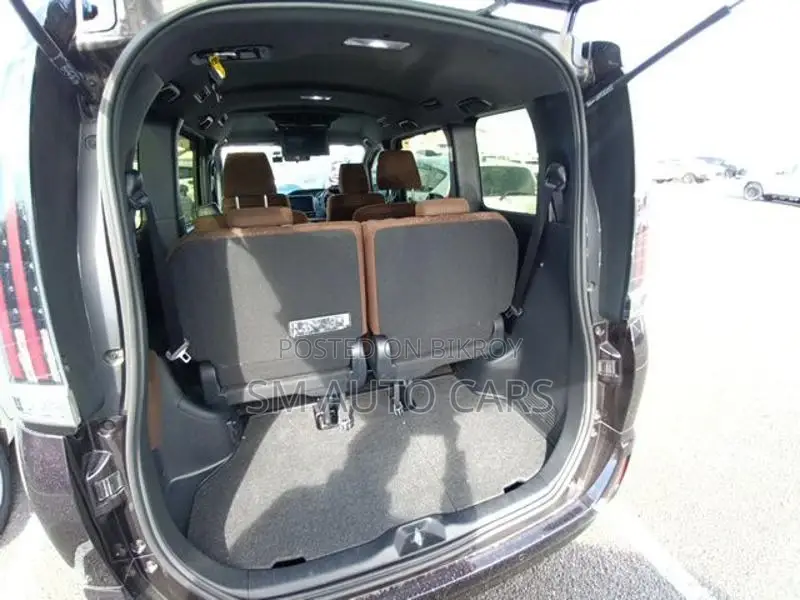 Toyota Noah Hybrid G Pkg Black 2021