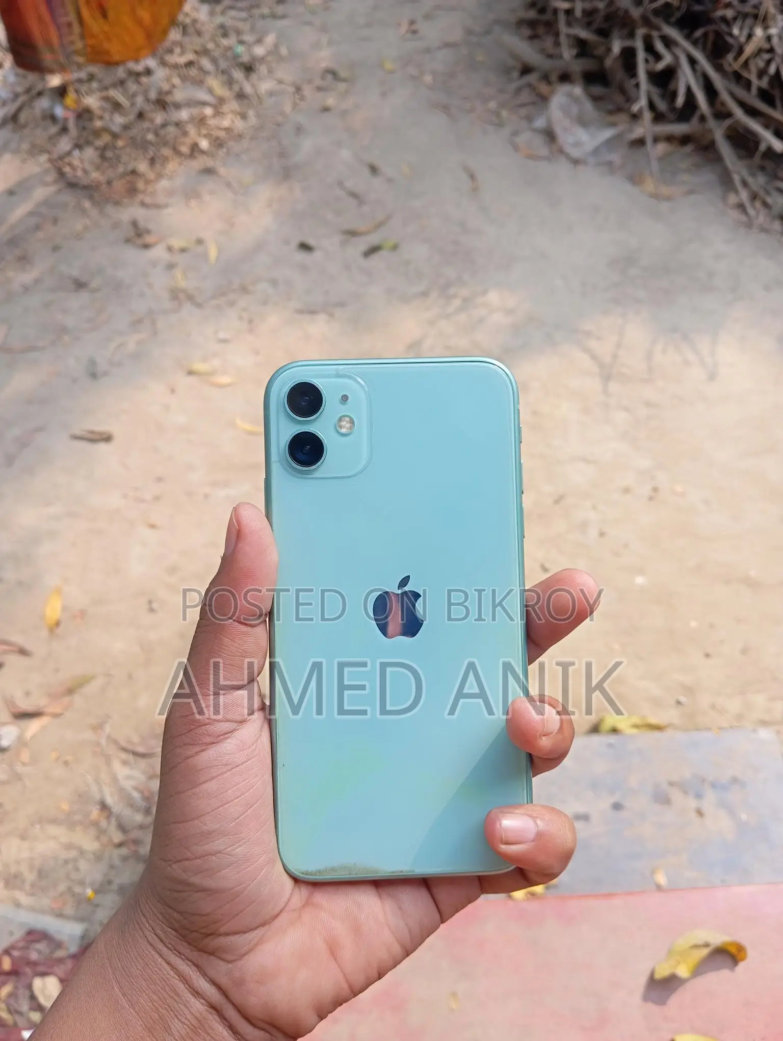 Apple iPhone 11 64 GB (Used)