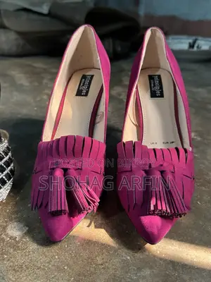 2 pairs of London shoes for sale.