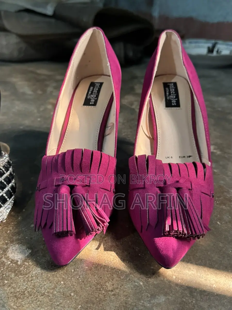 2 pairs of London shoes for sale.