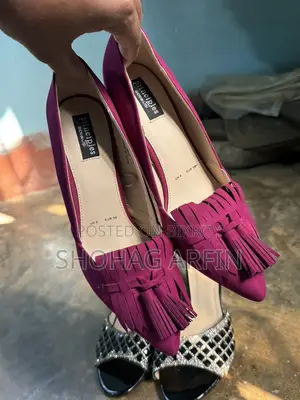 2 pairs of London shoes for sale.