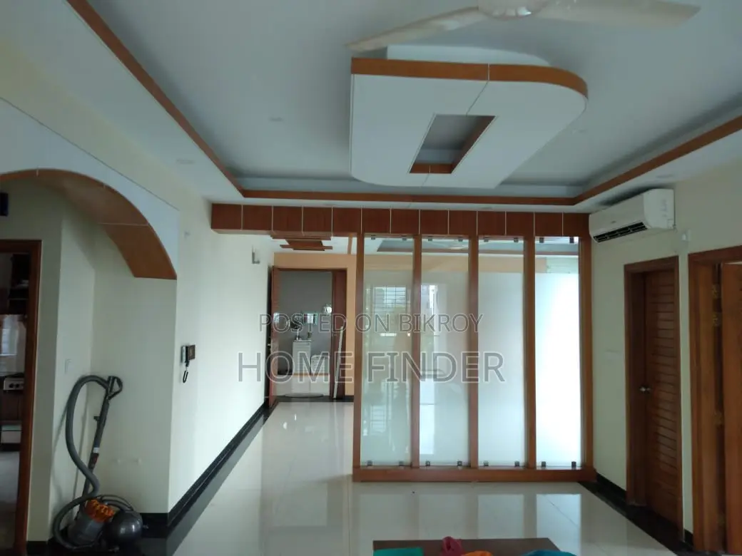 গুলশান ২-এ ২৯২০ বর্গফুটের সেমি-ফার্নিশড অ্যাপার্টমেন্ট ভাড়া হবে