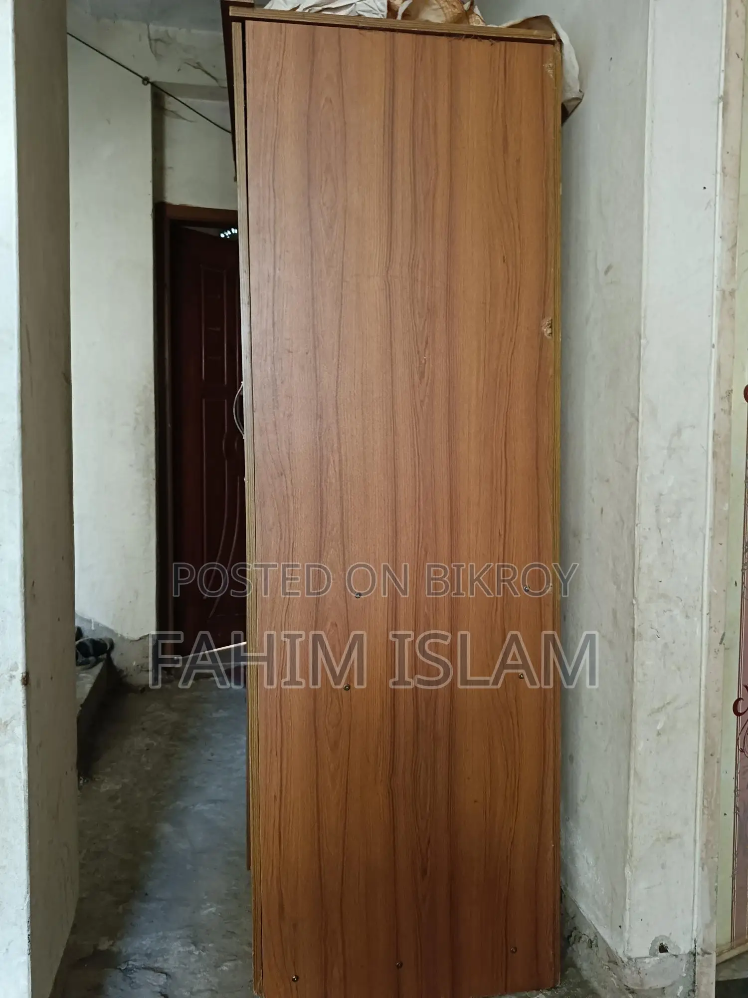 Almirah for Sale