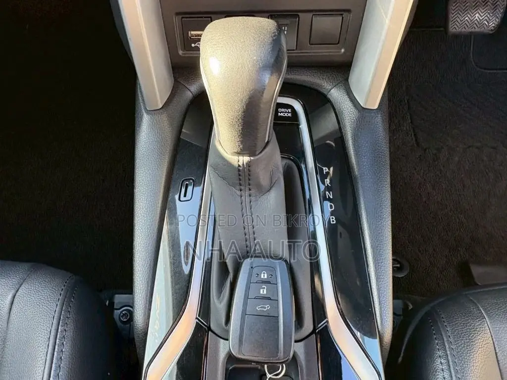 Toyota Corolla Cross Z LEATHER PANAROOF 2021