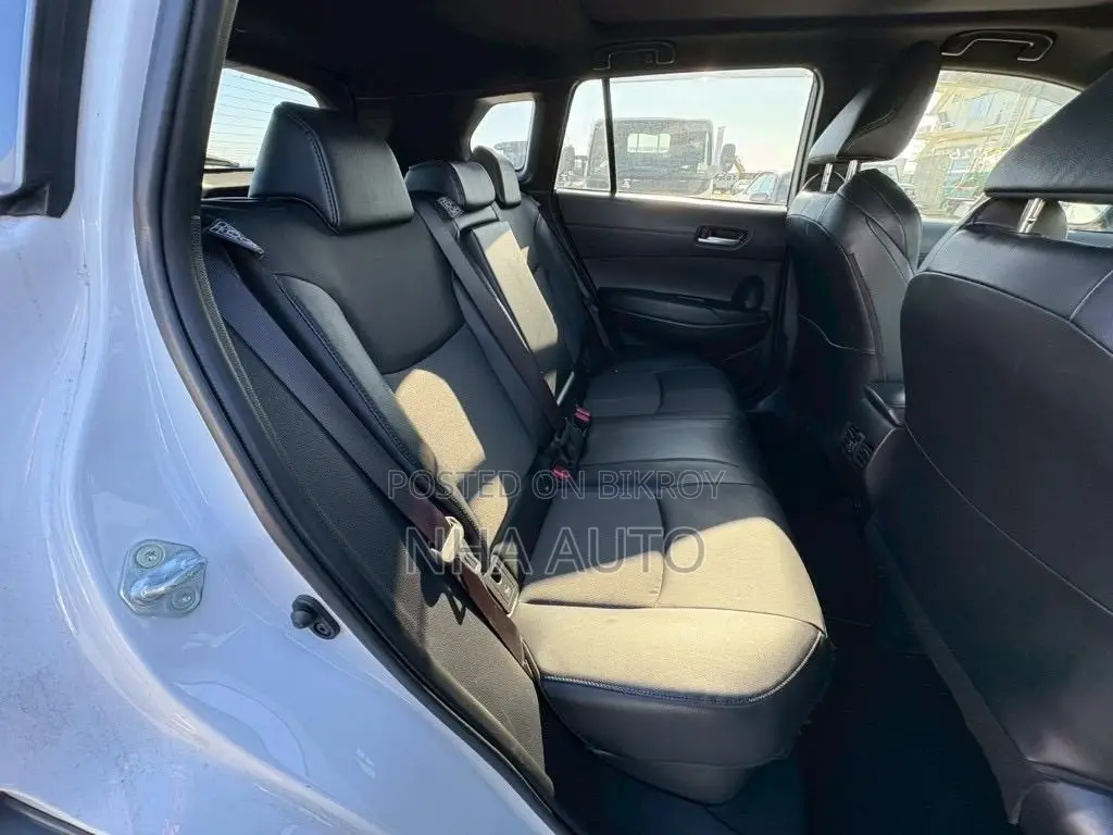 Toyota Corolla Cross Z LEATHER PANAROOF 2021