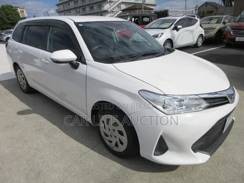 Toyota Fielder Hybrid EX 2021