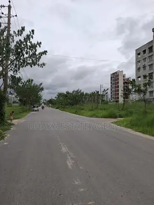 ৩ কাঠা সেক্টর ২৫ সাউথ ফেস