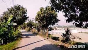 30 decimals of land for sale by the road