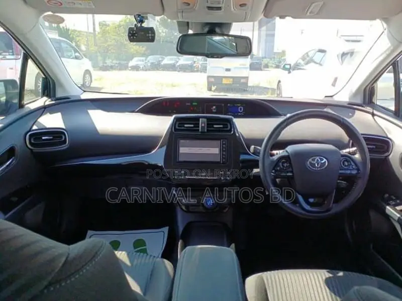 Toyota Prius A PACKAGE 2021